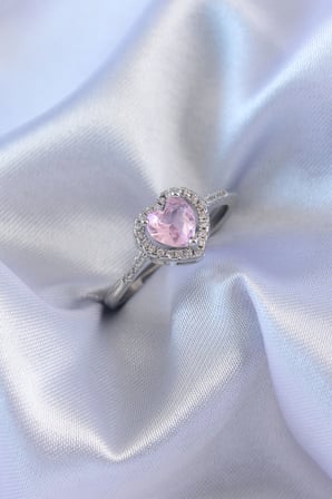 Gümüş Renk Pembe Zirkon Taşlı Kalp Charm Model Pirinç Kadın Yüzük TJ-BYK2617