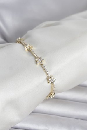 Pirinç Gold Renk Zirkon Taşlı Yıldız Model Kadın Bileklik TJ-BB8425