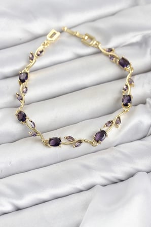 Pirinç Gold Renk Mor Zirkon Taşlı Çiçek Model Kadın Bileklik TJ-BB8583