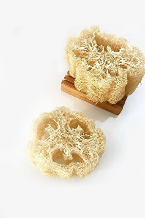 Gold Metal Kutulu Mum & 2'li Bitki Çayı & Krem & Piramit Tütsülük & Kabak Lif & Duş Kese Hediye Seti