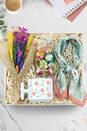 Papatyalı T Kupa & Papatya Detaylı Fular & Lavi Çikolata & Kurutulmuş Çiçek Buketi Hediye Seti