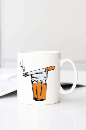 Whiskey Cigarette Bask L Baskılı 330 ml Porselen Kupa Bardak (123810-1)