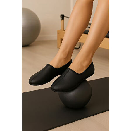 Yumuşak Deri Konfor Mes Ayakkabı – Günlük, İbadet ve Spor Kullanımına Uygun Hafif Tasarım