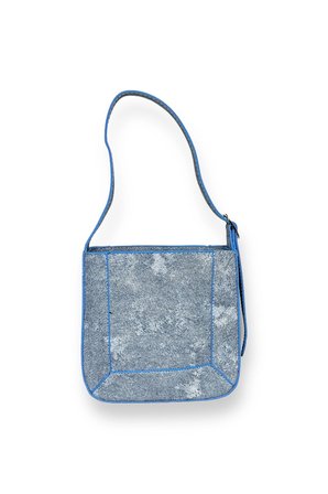 Kadın Denim Desenli Açık Mavi Renkli Omuz Çantası