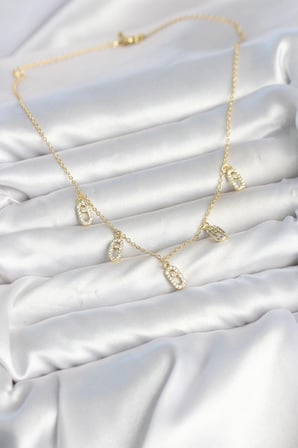 Mey İthalat® Pirinç Minimal Messika Model Zirkon Taşlı Kadın Kolye