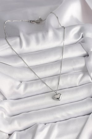 Mey İthalat® 316L Çelik Gümüş Renk Zincir Love İşleme Kalp Figür Kadın Kolye