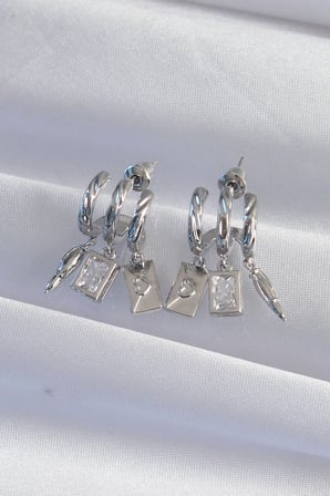 Mey İthalat® Pirinç Gümüş Renk Zirkon Taşlı Çoklu Aksesuarlı Yarım Halka Kaburga Küpe