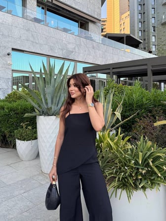twomeey Kadın Beli Lastikli Palazzo Pantolon Askılı Yırtmaçlı Bluz Asimetrik Kesim Modal Takım