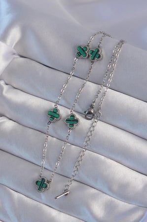 Mey İthalat® 316L Çelik Gümüş Renk Minimal Yeşil Mineli Yonca Kolye