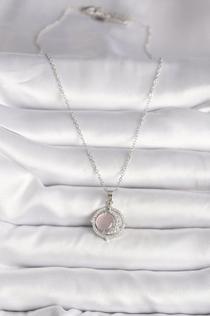 Mey İthalat® 316L Çelik Gümüş Renk Zirkon Taşlı Pembe Sedefli Hilal Model Kadın Kolye