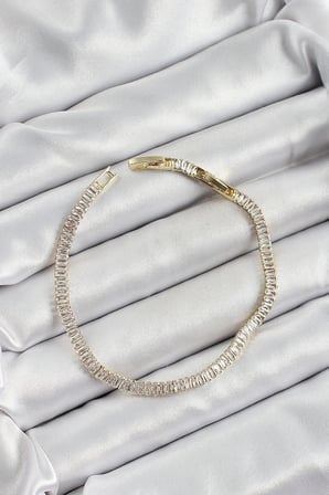 Pirinç Zirkon Taşlı İnce Su Yolu Model Gold Renk Kadın Bileklik