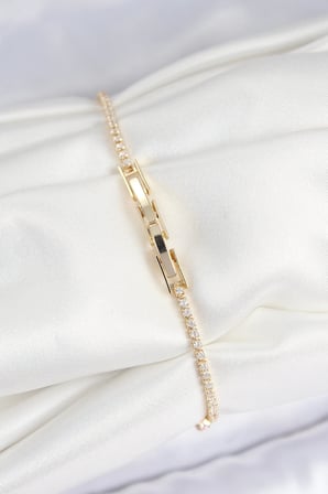Mey İthalat® Pirinç Zirkon Taşlı Kare Model Gold Renk Kadın Bilekilk