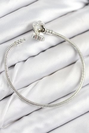 Mey İthalat® Pirinç Charm Zirkon Taşlı Yonca Model Gümüş Renk Kadın Bileklik