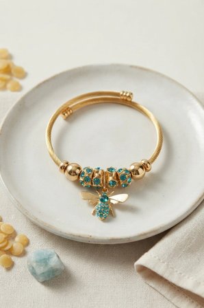 Mey İthalat Yeşil Arı Model Charmlı Bileklik