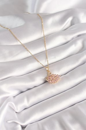 316L Çelik Gold Renk Zincir Pembe Zirkon Taşlı Kuğu Model Kadın Kolye