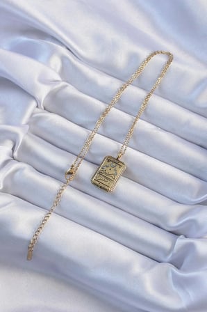 Mey İthalat® 316L Çelik Zincir Eskitme Gold Renk Ay Figürlü Tarot Kolye