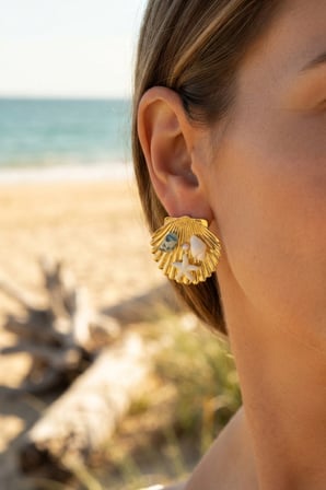 Mey İthalat Gold Renk Deniz Kabuğu Deniz Yıldızı ve Turkuaz Taş Detaylı Küpe