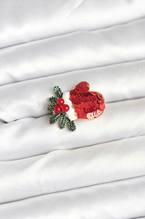 CEYLAN ADAM Kırmızı Model Yılbaşı Temalı Broş