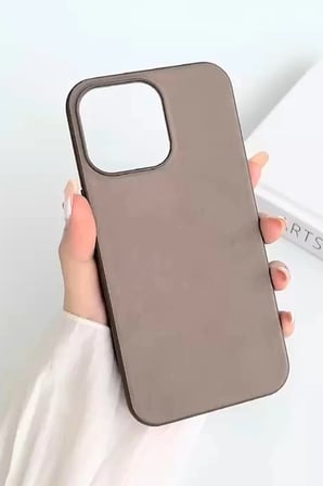 iPhone 15 Pro Kılıf Karen Magsafe Kapak - Kahverengi