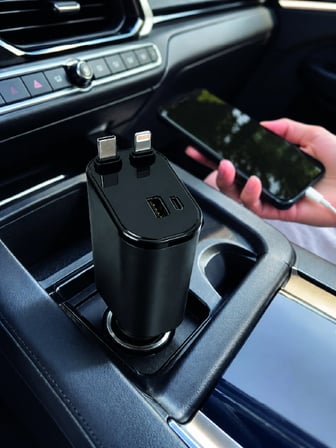 Mey İthalat 120W Hızlı Şarj Destekli 4'ü 1 Arada Araç Şarj Cihazı Type-C, Lightning, USB ve USB-C Çıkışlı