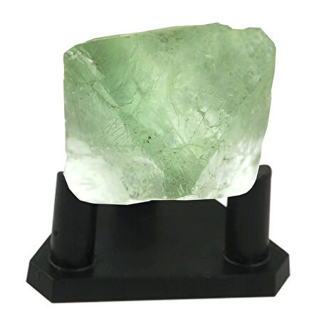 CEYLAN ADAM   Natgeo Parlayan Kristal Lab