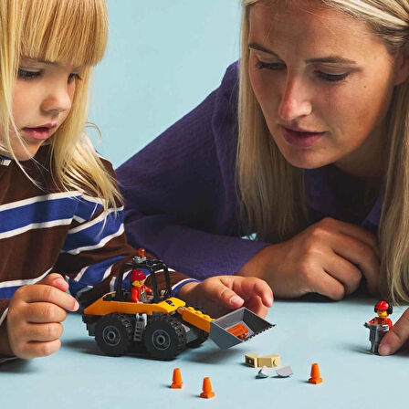 CEYLAN ADAM   LEGO Sarı Tekerlekli İnşaat Yükleyicisi 60450