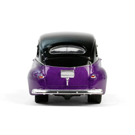CEYLAN ADAM   Greenlight 1/64 California Lowriders Series 6- 1946 Fordor Super Deluxe