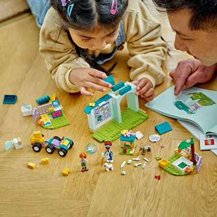 CEYLAN ADAM   LEGO Friends Çiftlik Hayvanı Veteriner Kliniği 42632