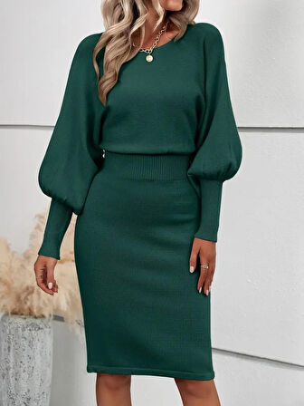 Kadın Uzun Yarasa Kollu Yakası Açık Belden Oturtmalı Kısa Triko Elbise