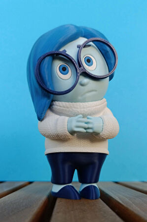 Inside Out (Ters Yüz) Üzüntü Karakteri Figürü – 15 cm Koleksiyonluk ve Hediyelik Dekoratif Figür
