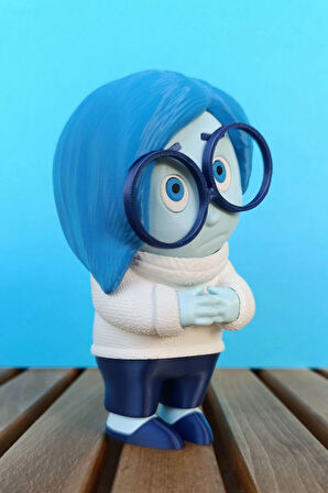 Inside Out (Ters Yüz) Üzüntü Karakteri Figürü – 15 cm Koleksiyonluk ve Hediyelik Dekoratif Figür