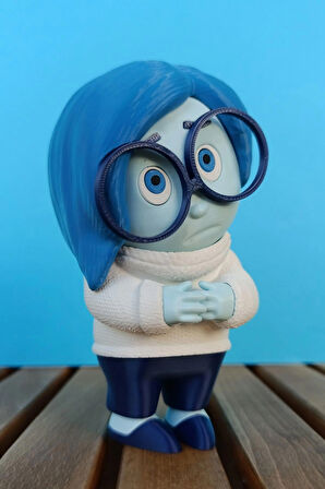 Inside Out (Ters Yüz) Üzüntü Karakteri Figürü – 15 cm Koleksiyonluk ve Hediyelik Dekoratif Figür