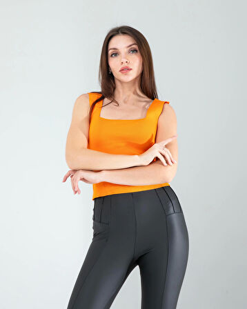 Turuncu Kare Yaka Kalın Askı Triko Crop Bluz