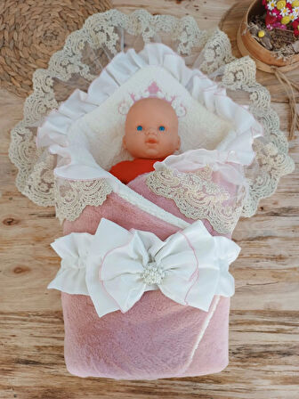 Yenidoğan Wool Yün Kumaş Taç Nakışlı Güpür Duvaklı Fiyonk Prizma Taş Unisex Kundak Bebek Battaniyesi Pembe