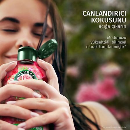 350 ml Gül Kokulu Şampuan, Kadifemsi Yumuşaklık ve Doğal İçerik