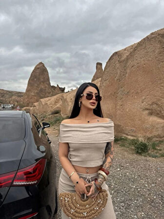 Madonna yaka bol paça pantolonlu takım