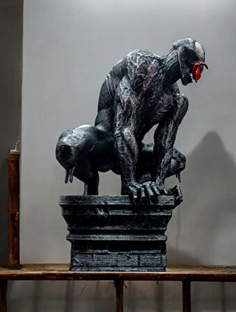 Venom Figür 15cm - Marvel Comics Koleksiyonluk Masaüstü Dekor