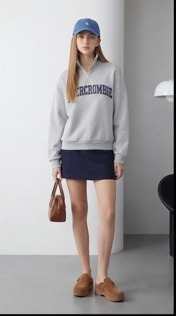 Kadın Gri Yarım Fermuarlı Oversize Sweatshirt – Baskılı, Yumuşak Dokulu, Günlük & Spor Şık