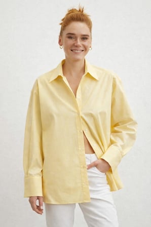 Minimalist Kesim Modern Duruşlu Düz Oversize Butter Sarısı Kadın Gömlek
