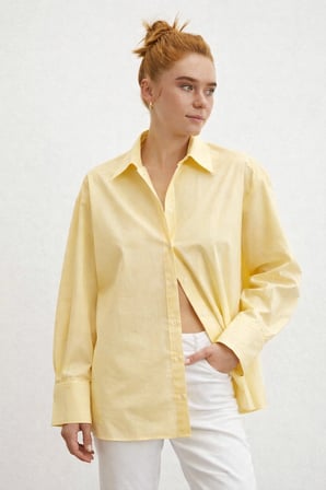 Minimalist Kesim Modern Duruşlu Düz Oversize Butter Sarısı Kadın Gömlek