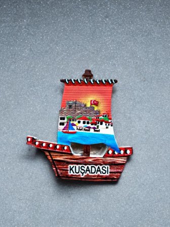 KUŞADASI Kabartmalı Polyester Magnet 7cm x 7,5cm Dekoratif Hediyelik Buzdolabı Süsü (Kod:1786)