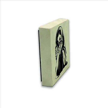Peçeli Kadın Çizimi Baskılı Doğaltaş  Magnet(KRG-090)