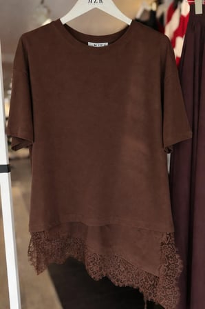 Pembe Oversize Tişört Saten Dantel Detaylı Asimetrik Bluz