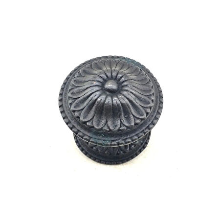 CEYLAN ADAM Antika Tarz Dekoratif Pirinç Papatya Kapı Babası - 73mm, Oksit