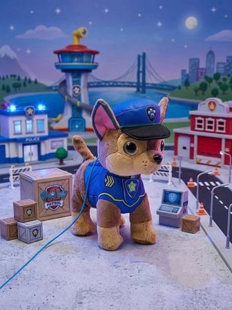 Paw Patrol Köpek Yürüyen, Havlayan Müzikli Tasmalı Kumandalı Peluş Oyuncak Chase Mavi