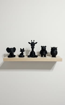 Minimalist Meditasyon Yapan Zürafa Biblo – 3D Baskı Dekoratif Heykel