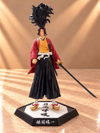 Demon Slayer Yoriichi Tsugikuni Kılıçlı Anime Figürü 31 Cm Sergi Objesi Masa Süsü Oda Dekoru