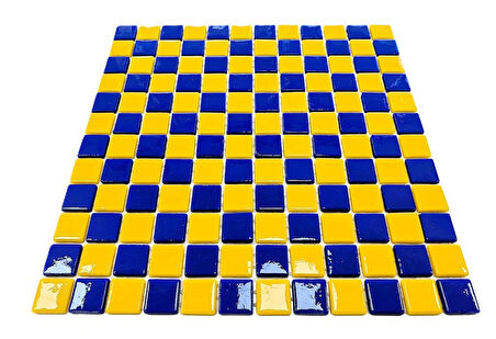Mutfak tezgah arası, Havuz, Banyo, Sauna, Spa, iç , dış, zemin, duvar, kaplama ve dekorasyon uygulamalarında tüm yüzeyler için, 25x25mm. Sarı-Mavi, Damalı, 31.5x31.5cm. Fileli Cam Mozaik.