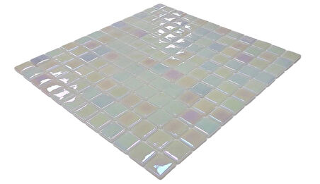 Mutfak tezgah arası, Havuz, Banyo, Sauna, Spa, iç , dış, zemin, duvar, kaplama ve dekorasyon uygulamalarında tüm yüzeyler için, 25x25mm. Hologramlı Beyaz, 31.5x31.5cm. Fileli Cam Mozaik.