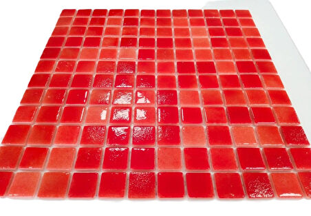 Mutfak tezgah arası, Havuz, Banyo, Sauna, Spa, iç , dış, zemin, duvar, kaplama ve dekorasyon uygulamalarında tüm yüzeyler için, 25x25mm. Kırmızı, 31.5x31.5cm. Fileli Cam Mozaik.